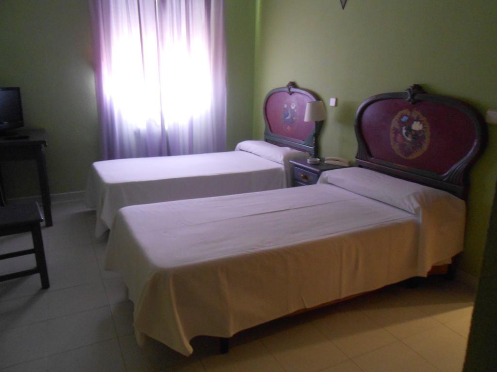 Hostal Burgos Torrecaballeros Extérieur photo