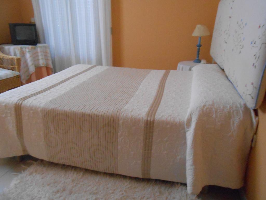 Hostal Burgos Torrecaballeros Extérieur photo